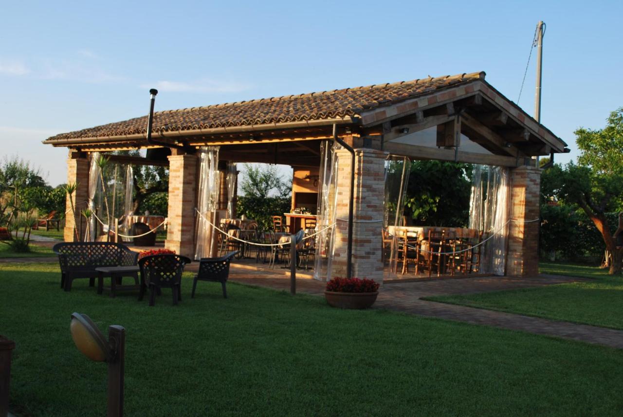 Casale Papa Country Village Loreto Exterior photo